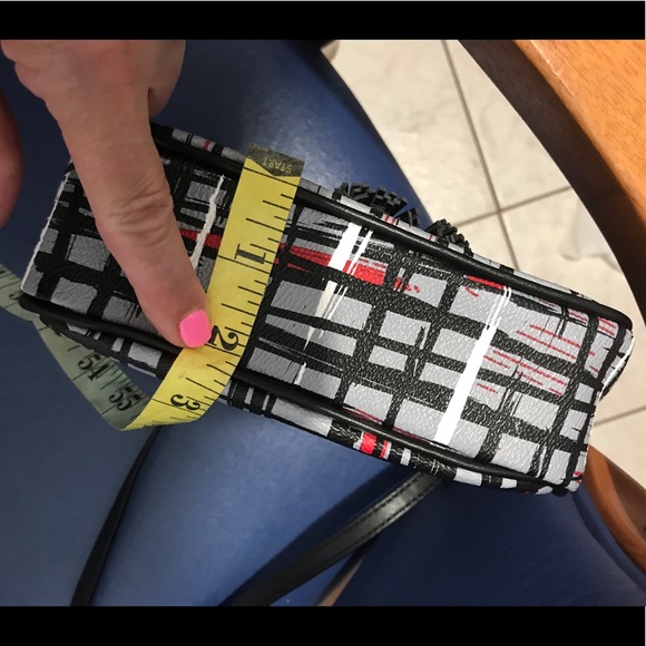 Vera Bradley tassel crossbody - Picture 16 of 16